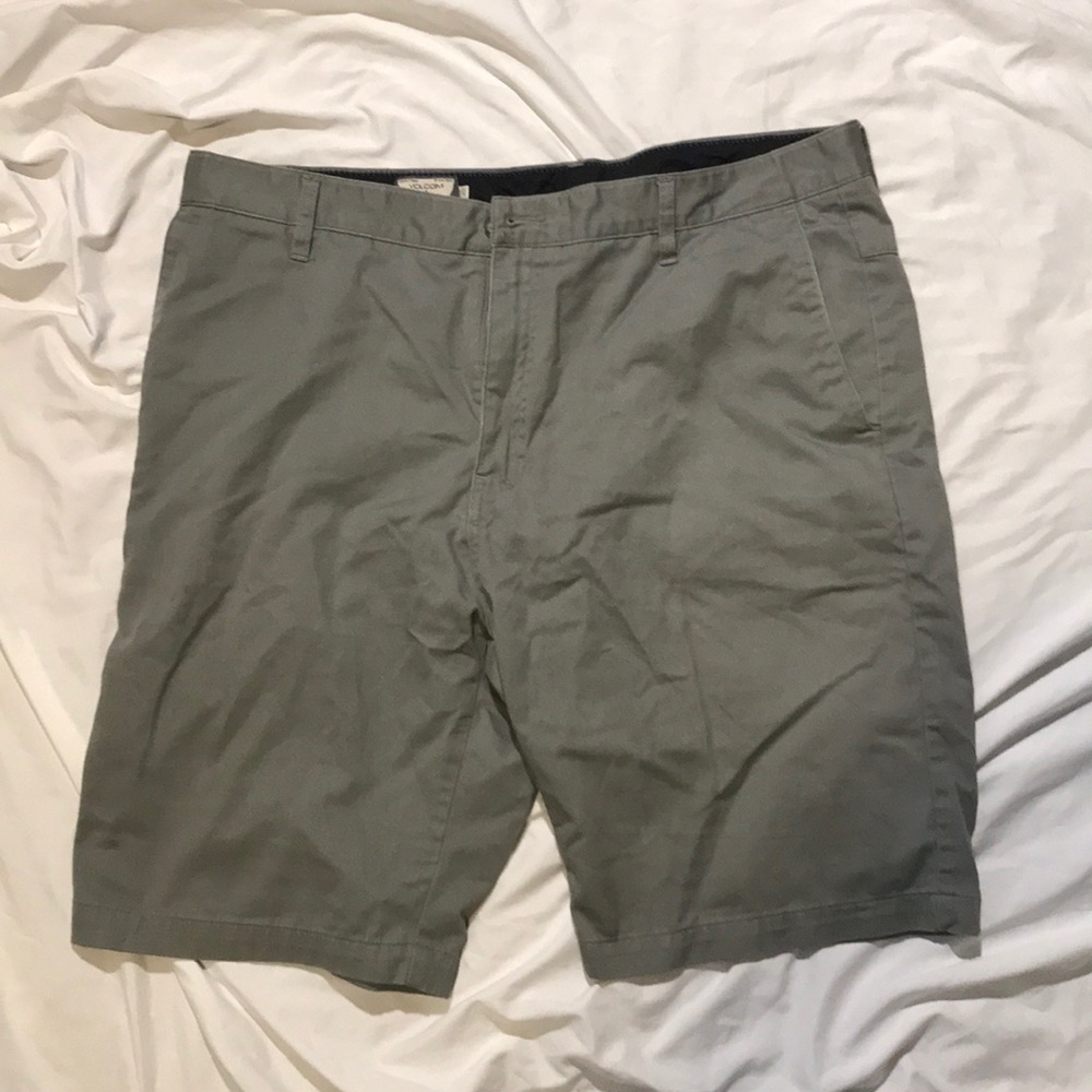 Men’s 38 Volcom Board Shorts